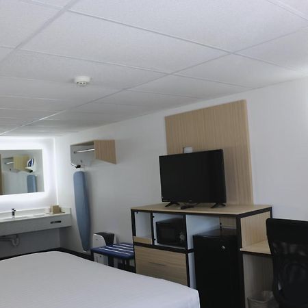 Howard Johnson By Wyndham West Yarmouth Cape Cod Extérieur photo