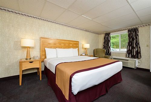 Howard Johnson By Wyndham West Yarmouth Cape Cod Extérieur photo