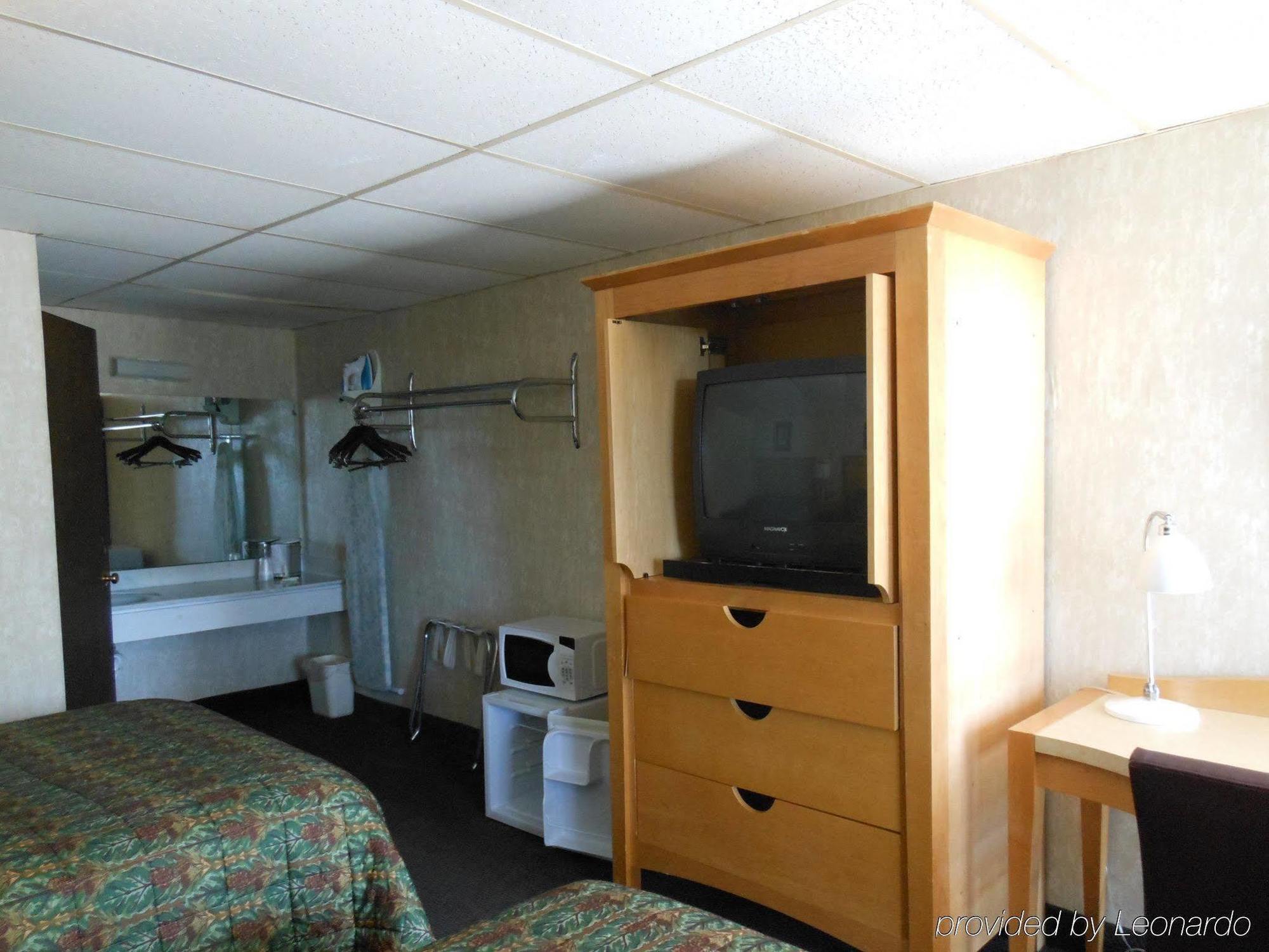 Howard Johnson By Wyndham West Yarmouth Cape Cod Extérieur photo